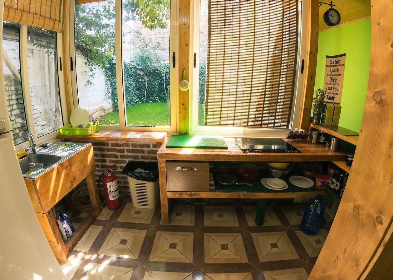 Sombra Hostel Tirana 0*,